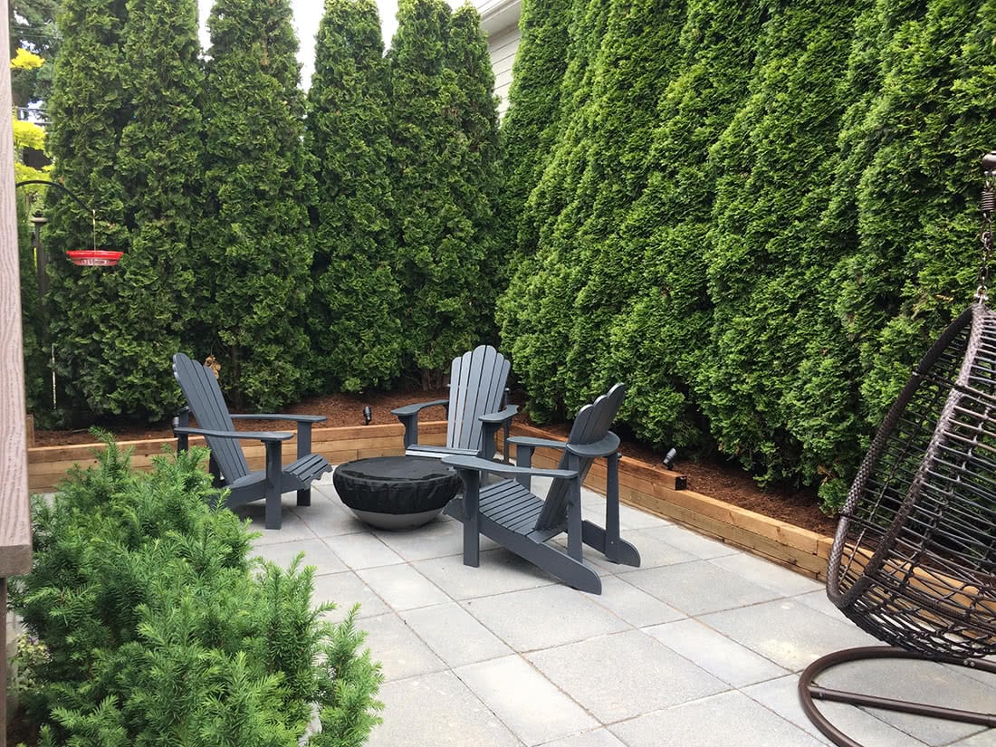 Residential landscaping patio installation